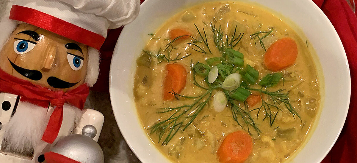 Cauliflower & Fennel Coconut Curry Soup