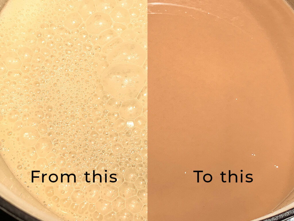 Image showing a pale yellow roux on the left, and a light reddish brown roux on the right.