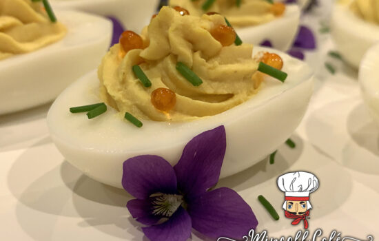 <strong>Best Healthy Deviled Eggs without Mayo</strong>